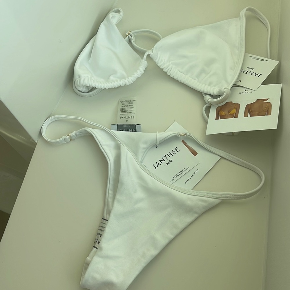 Janthee Berlin white bikini, gold accents brand new with tags